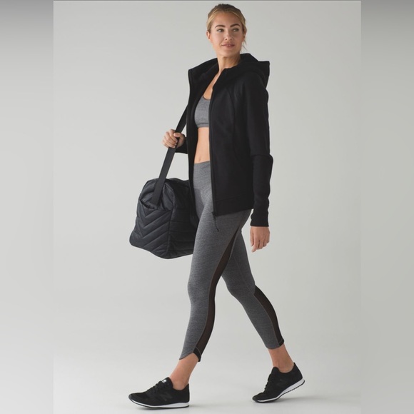 Lululemon Run Around Tight (RARE) - Picture 1 of 15